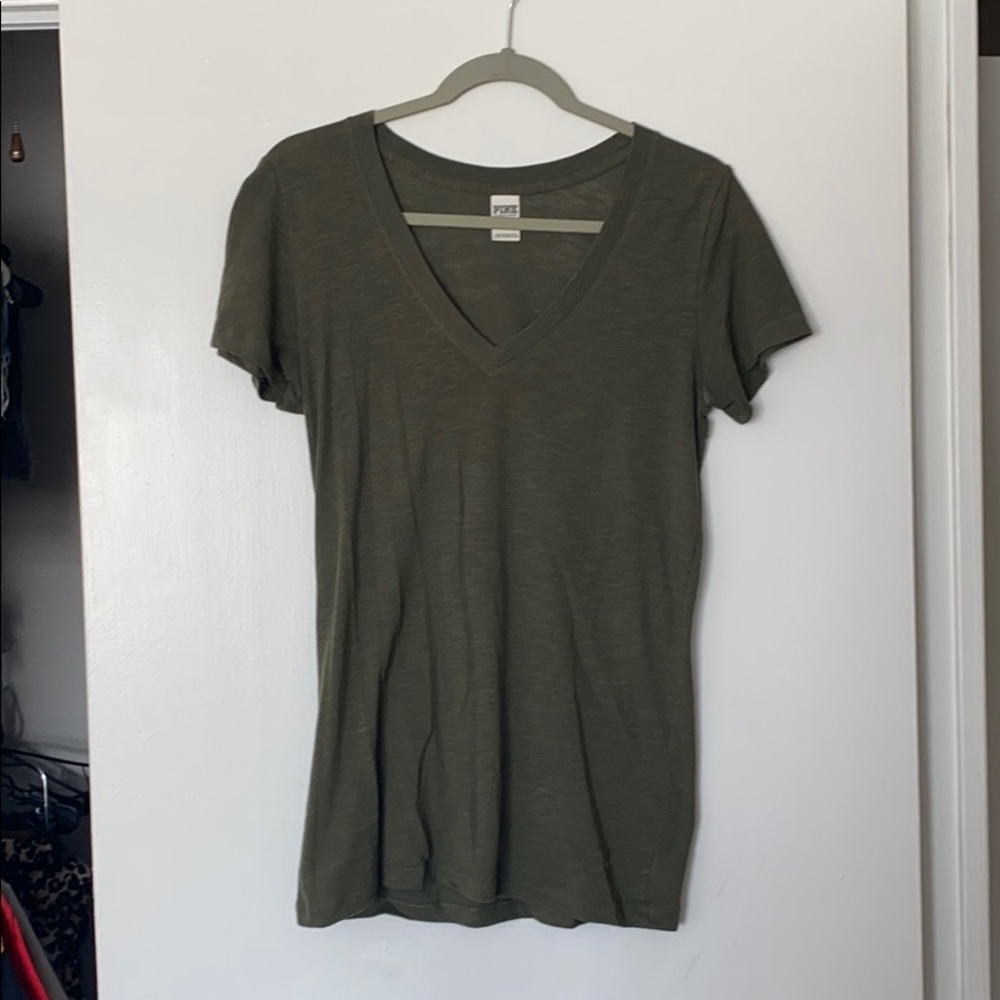 Hunter green Victoria’s Secret Vneck tee. Size M